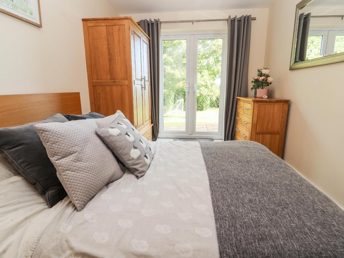 Hafan Fach Villa Молд Екстериор снимка